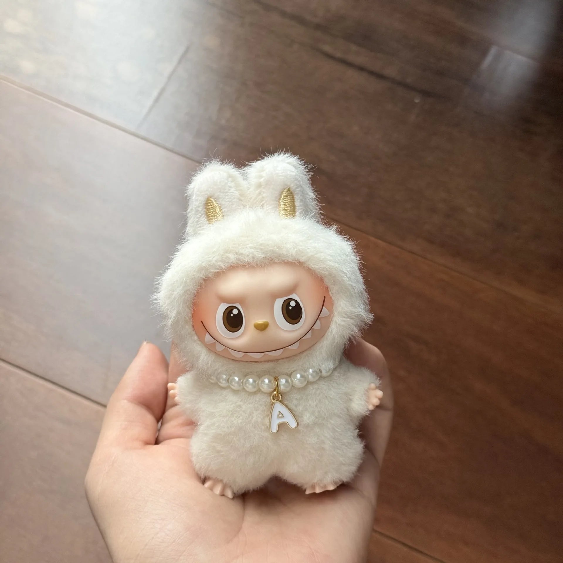 Mini Letter Pearl Necklace for 10cm Labubu 4.0 Pendant Pin for Love Series Letter Necklace for Mini Labubu V4 Dolls Accessories